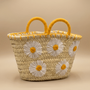 Straw Summer Bag – Handwoven Daisy Tote for Beach Days and Sunny Getaways